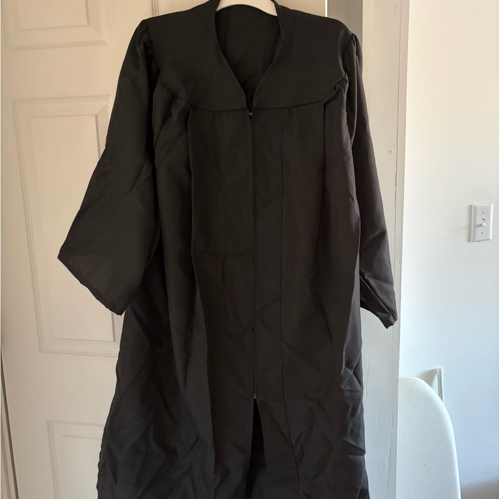 Black Graduation Gown, 5’4”